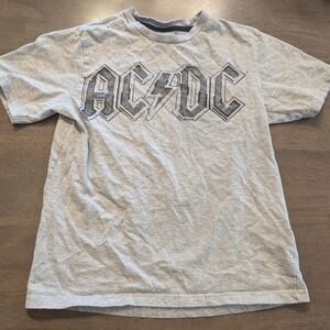 Boys acdc shirt size 10/12